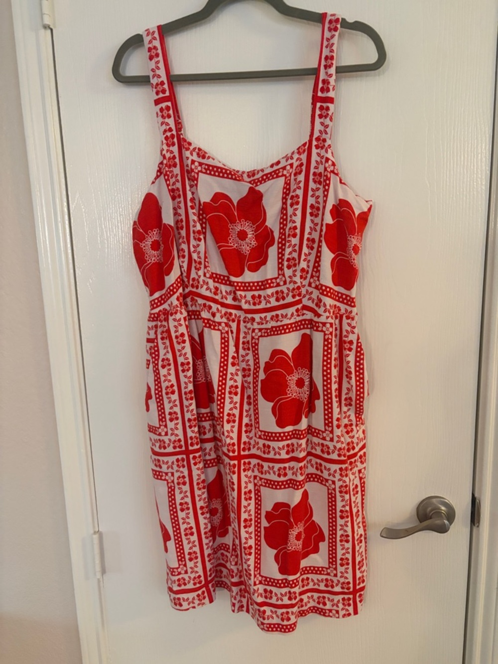 Draper James RSVP - red and white floral hibiscus midi dress.  Sz XXL